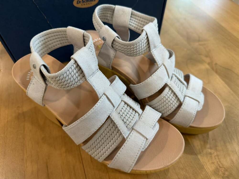 Dr. Scholl's Blossom Platform Sandal Vapor Grey Size 7.5.